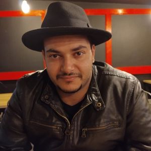 Meet your Posher, Mina